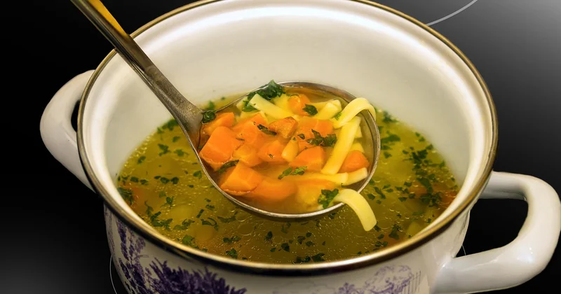 Les trois piliers d'un bouillon équilibré : umami, gras, sel