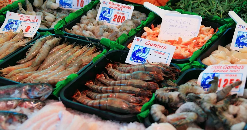 Comment choisir et cuire les crevettes sans les transformer en caoutchouc